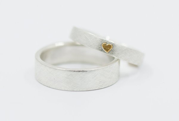 Wedding rings with heart